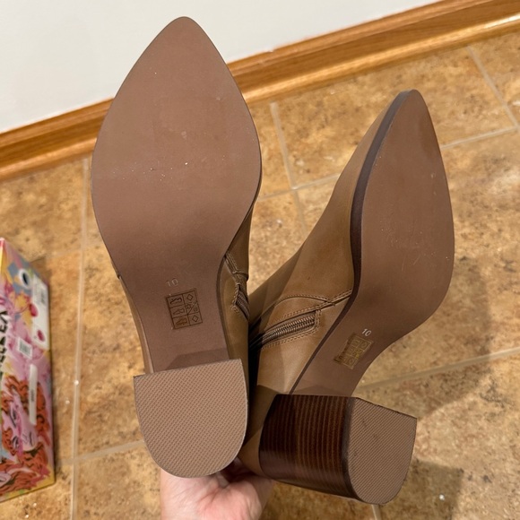 Jeffrey Campbell DUNCANN Boots Tan Brown 10 Classic Capsule Wardrobe Fall Staple - Picture 8 of 11